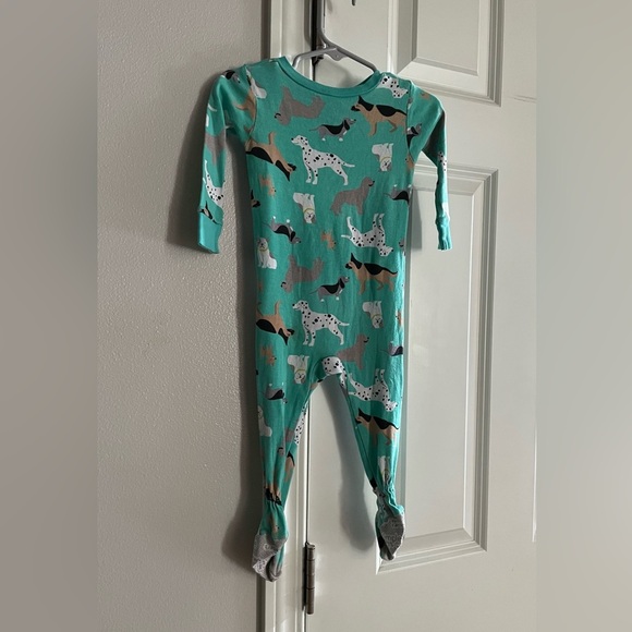 Carter’s one-piece pajamas - Picture 3 of 5